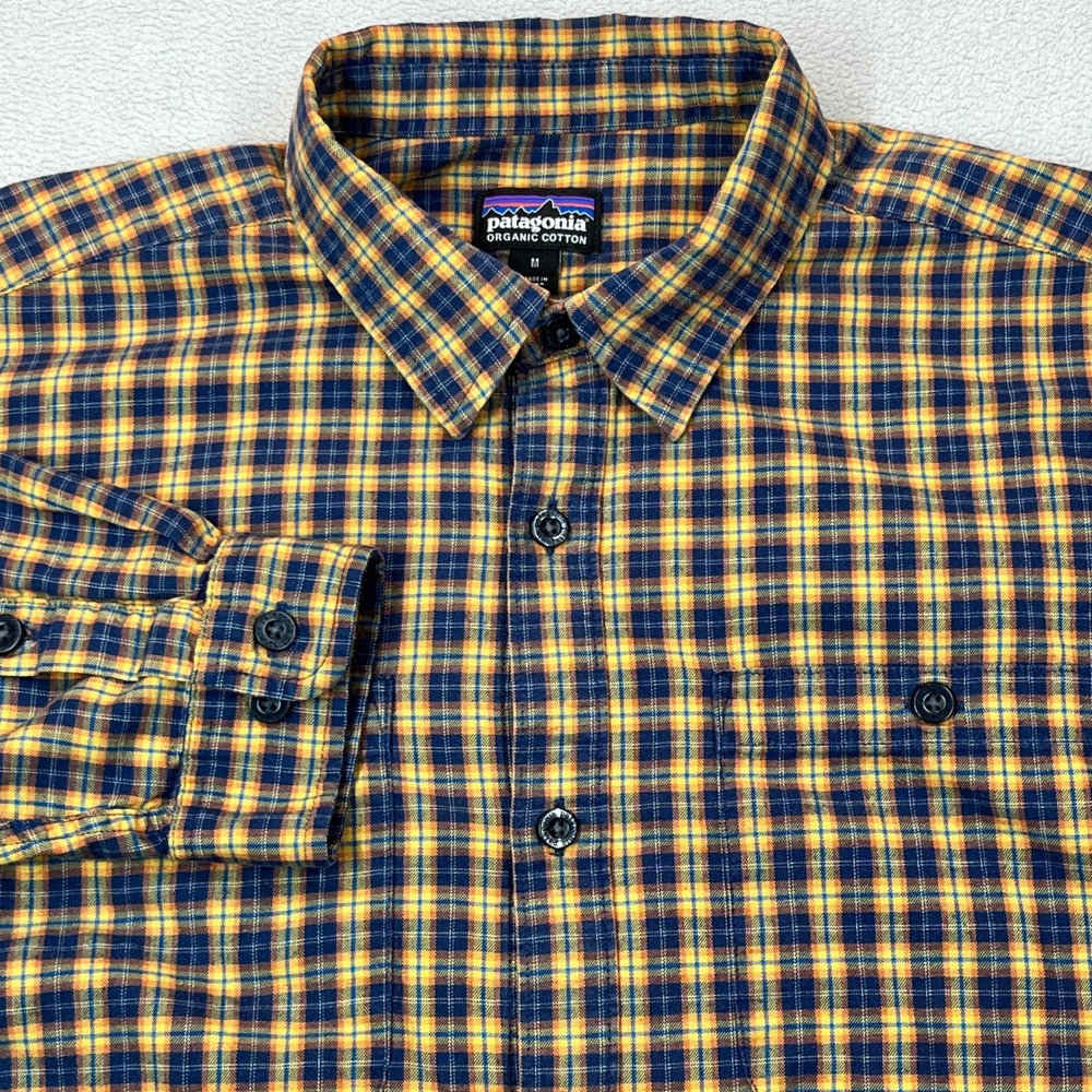 Patagonia Mens Organic Cotton Plaid Button Down Shirt Yellow Navy Blue Medium